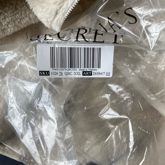 Victoria’s Secret fleece/ teddy zip jacket, size XXL - Picture 7 of 7